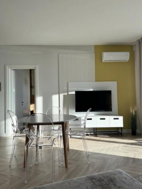 Victoria Apartment